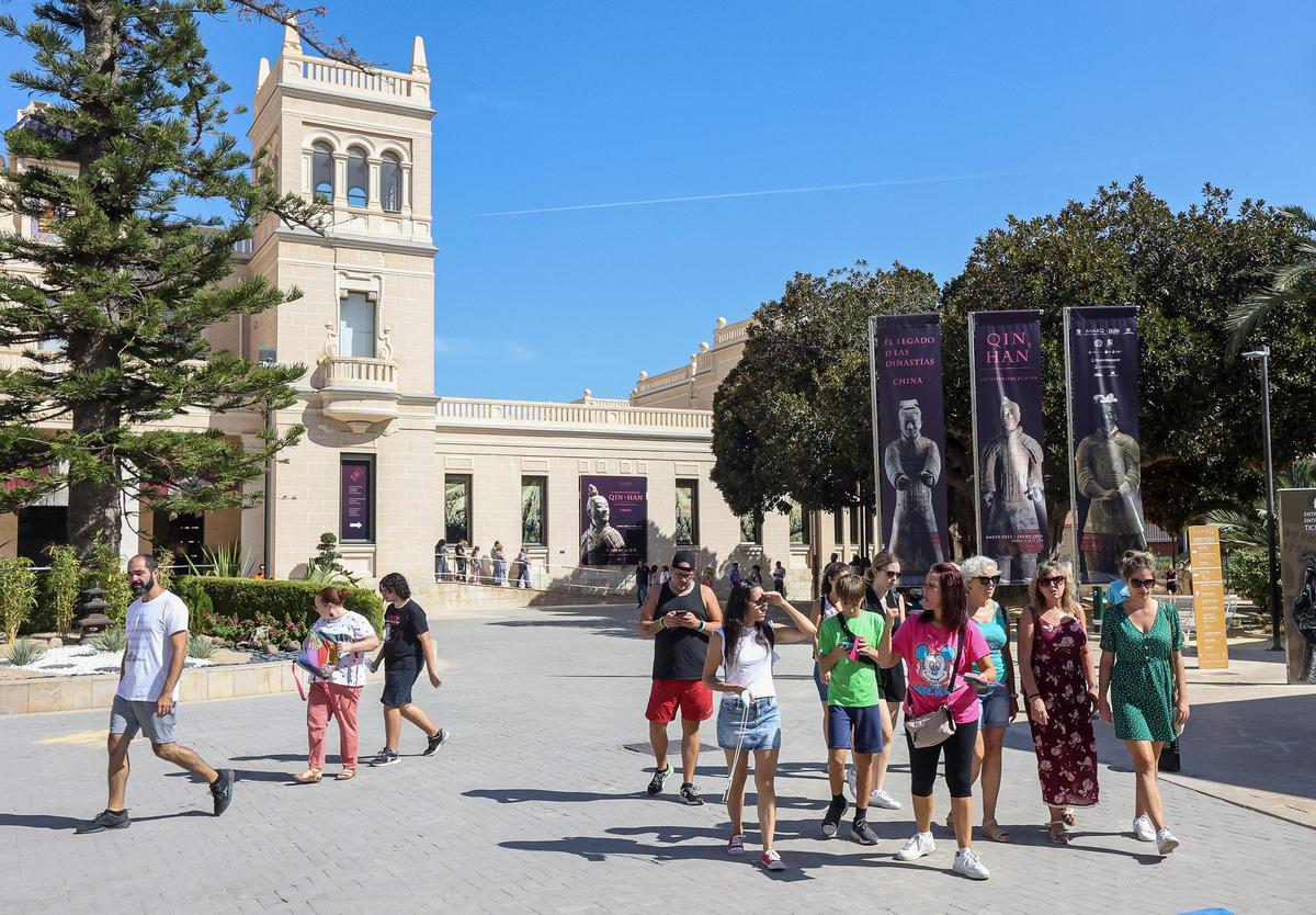 A partir de las 12 horas ya no se pudo acceder al museo.