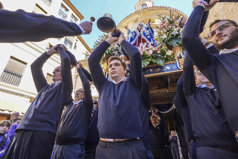 La popular procesión de «La Bajada» concentra a cientos de fieles en el traslado de la imagen desde su ermita hasta la Arciprestal