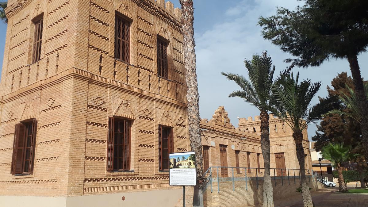 El Museo Municipal Palacio Barón de Benifayó tiene desde una sala de arqueología hasta una colección de juguetes antiguos