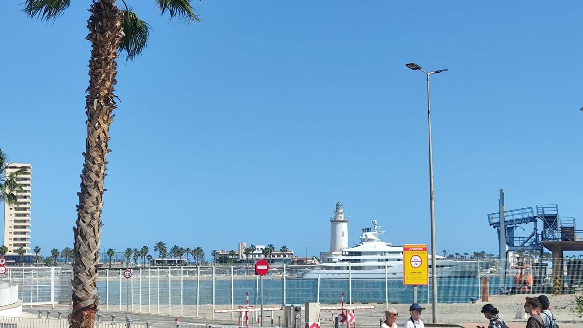 El Puerto de Málaga vuelve a la normalidad tras el apagón.