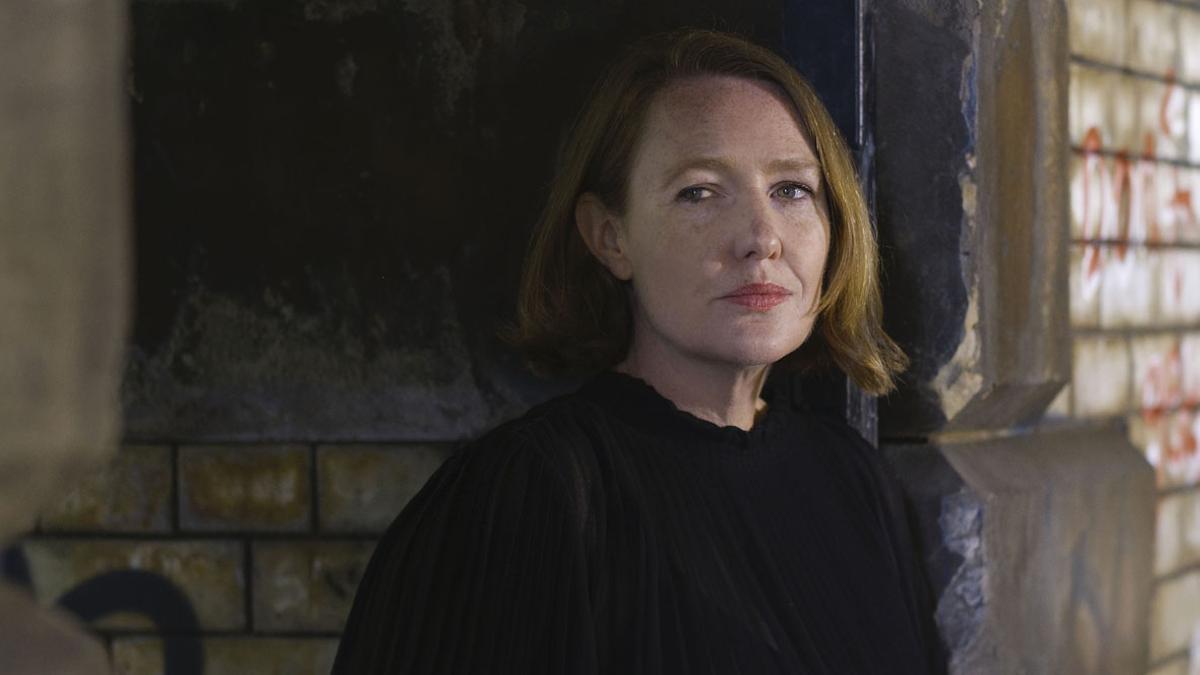 La escritora británica Paula Hawkins.