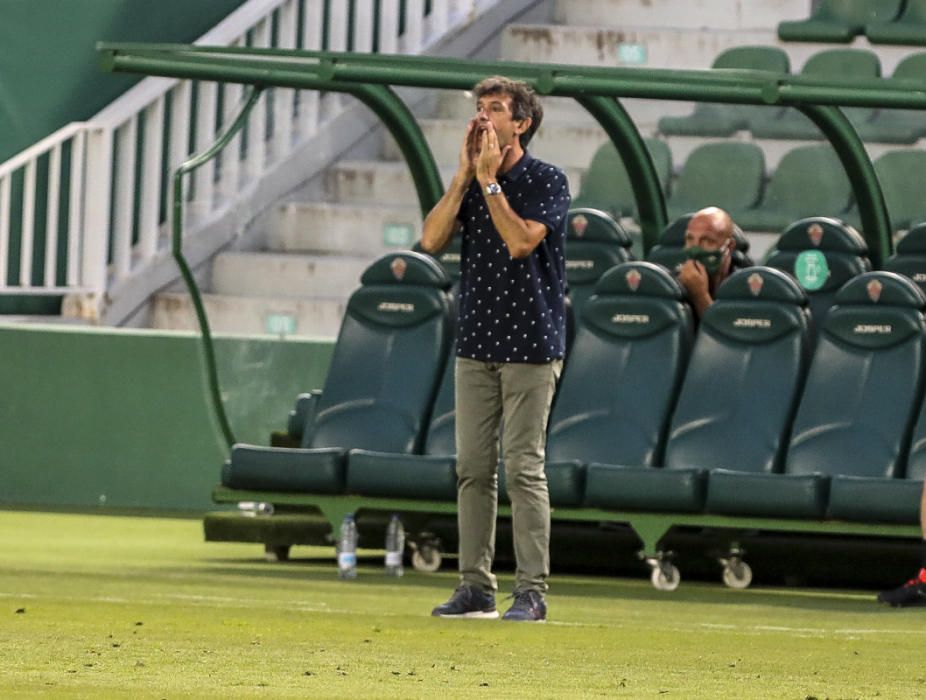 Partido entre el Elche y el Real Oviedo