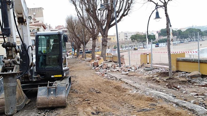 Una plataforma de Sant Feliu alerta que s&#039;hi està destruint el patrimoni públic