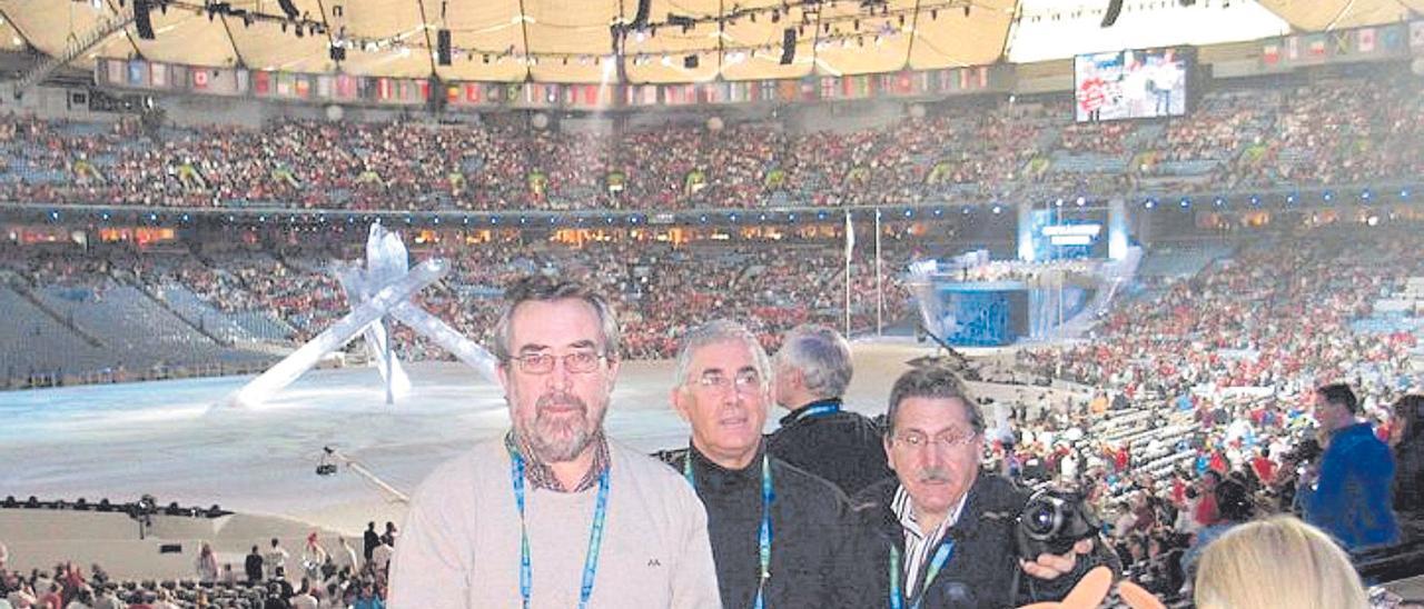 El alcalde de Zaragoza, Juan Alberto Belloch, encabezó una delegación que visitó los Juegos de Vancouver para tomar nota de su modelo.