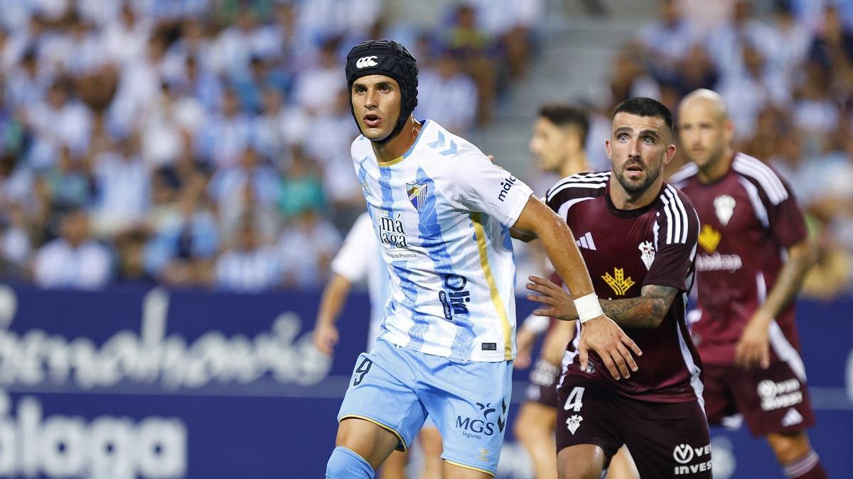 Luismi, durante le encuentro de la primera vuelta frente al Albacete en La Rosaleda.