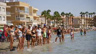 Los Alcázares será este sábado el epicentro del quinto ‘Abrazo al Mar Menor’