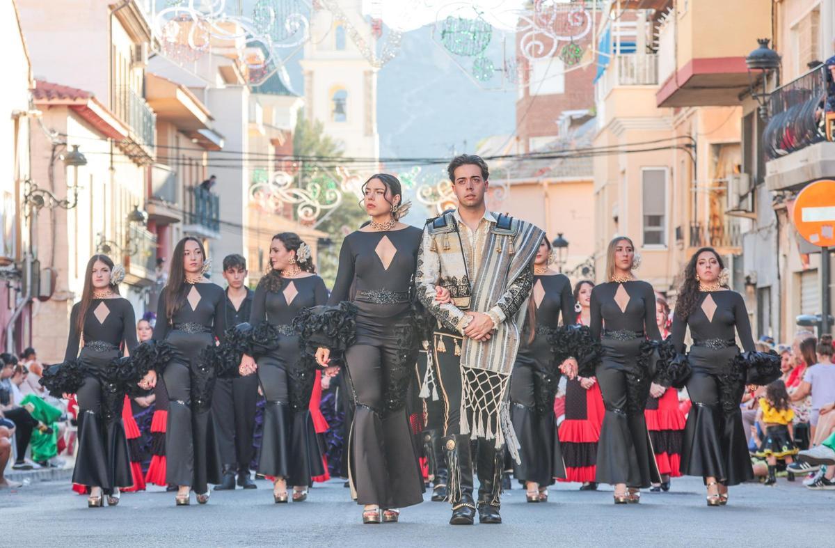 Así ha sido la procesión y traslado de San Antón a su ermita, último acto de las fiestas de Elda