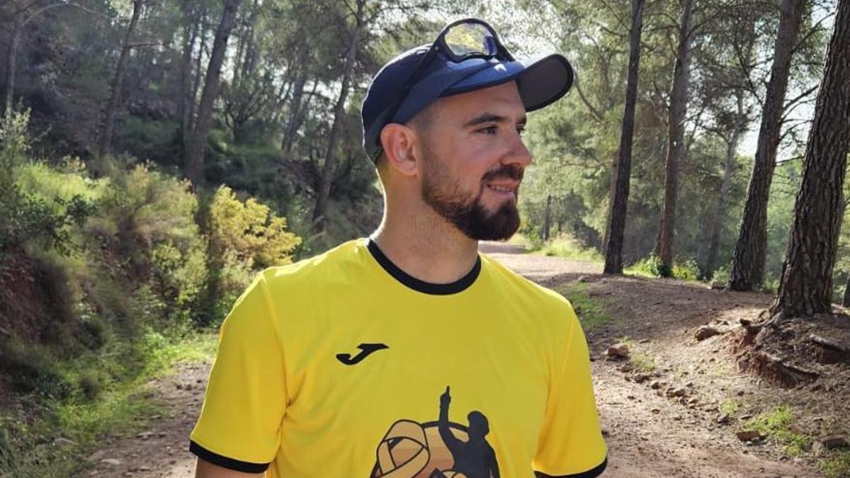 Dani Caballero, el joven que corre desde Malpica hasta Santiago por los niños con cáncer