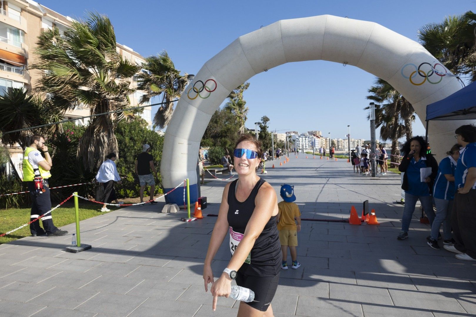 Así fue en imágenes una nueva edición de la carrera solidaria de AFA Torrevieja