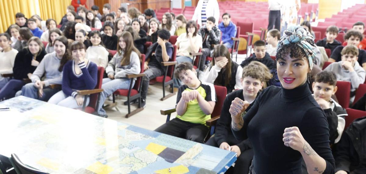 Minerva "La Espartana" Gutiérrez, concienciada contra el bullying | ÁNGEL GONZÁLEZ