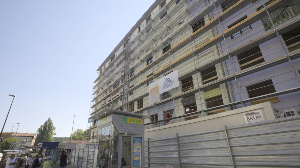 Obras de rehabilitación de viviendas de protección pública en Avilés.