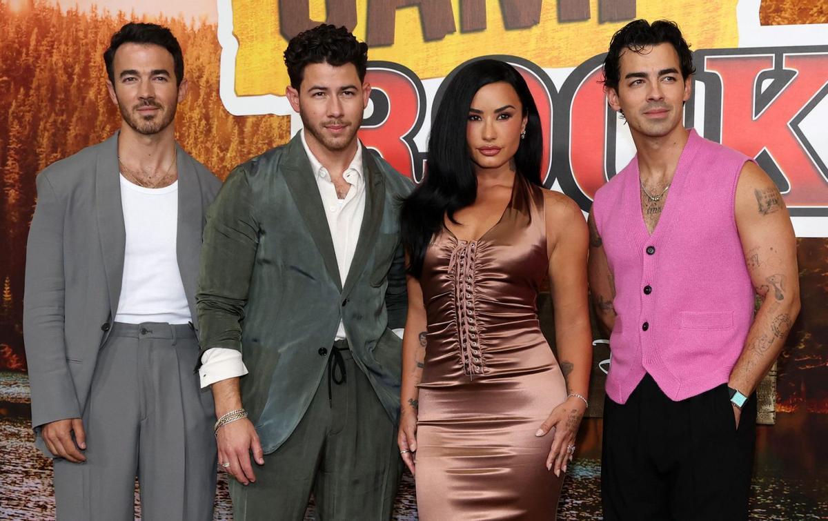 Demi Lovato i els Jonas Brothers es retroben a ‘Camp Rock’