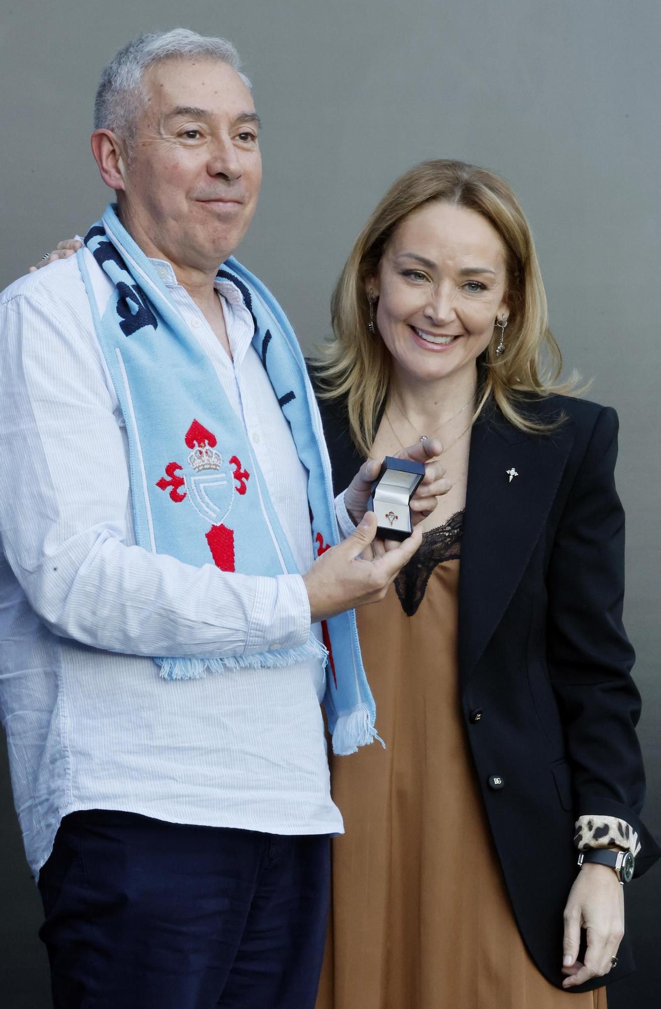 Medalla de oro para ocho socios del Celta que este 2025 cumplieron 50 años de militancia