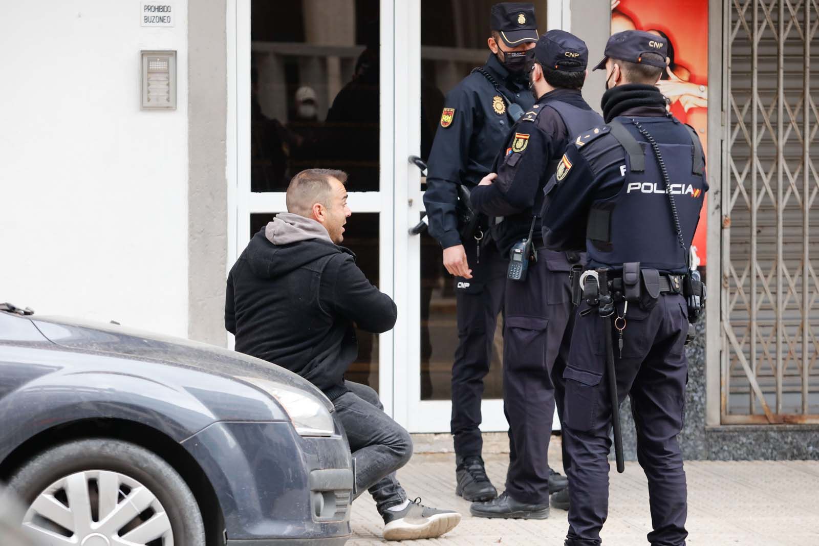 Protesta en Ibiza: "No me podéis cerrar el local y cobrarme el cien por cien de los impuestos"