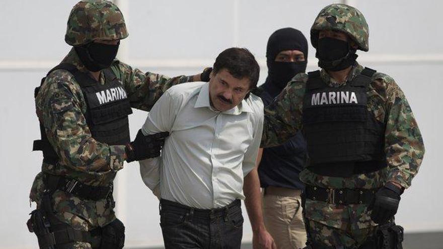 El narcotraficante mexicano &#039;el Chapo&#039; informa al juez que da de baja a uno de sus abogados