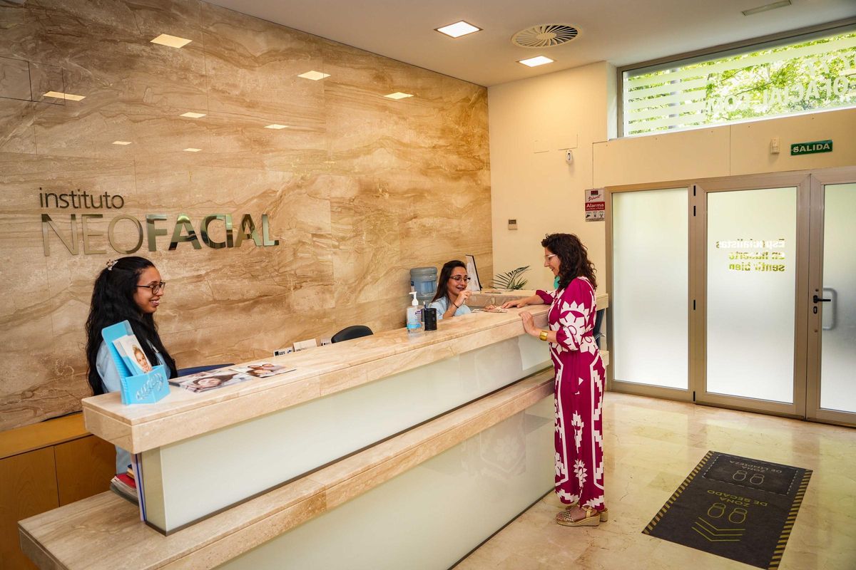 Recepción del Instituto Neofacial en Badajoz.