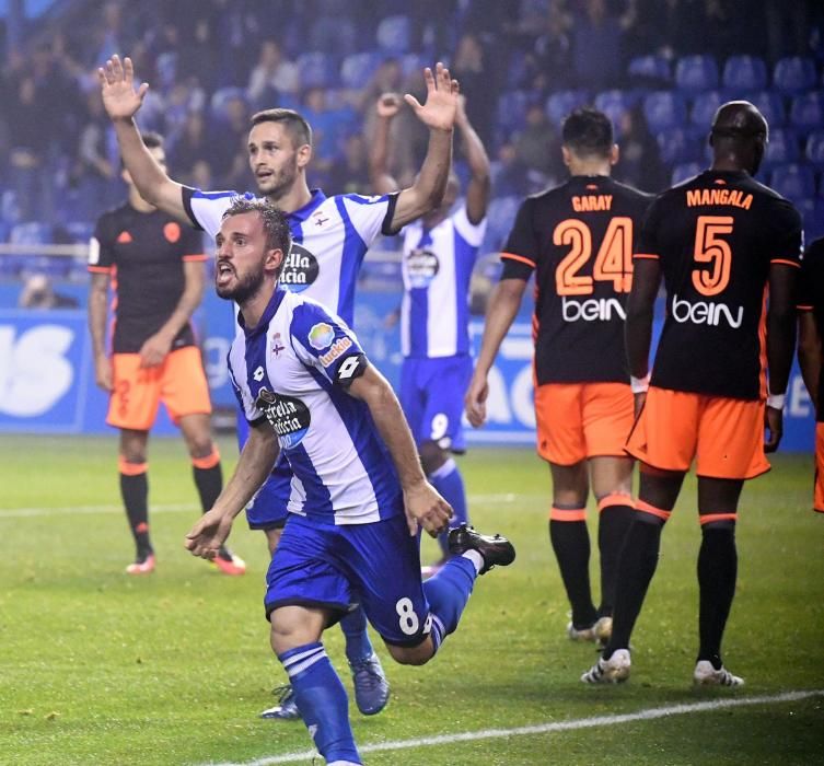 Un Çolak notable librea el ataque con un gran gol y un error suyo propicia el empate (1-1).