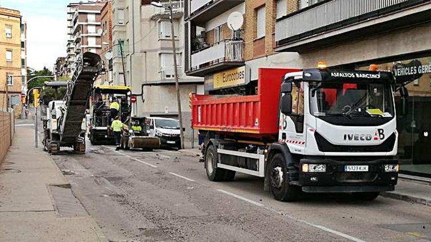 Aquest estiu s&#039;ha millorat la calçada de la carretera del Pont de Vilomara