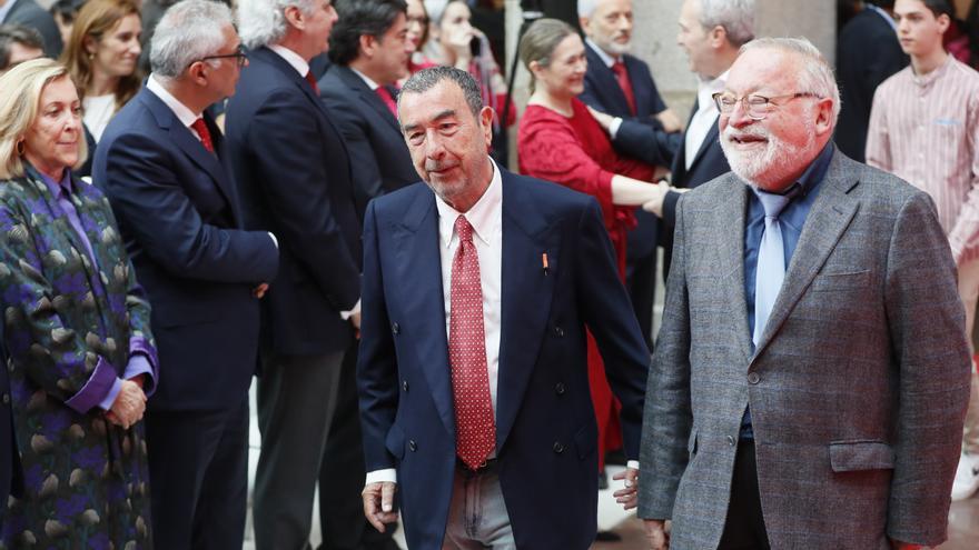 Tres asturianos y más distinguidos por la Comunidad de Madrid en su día grande