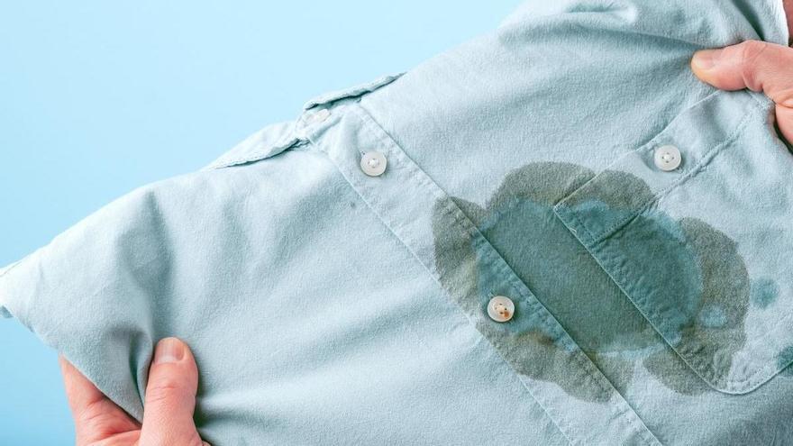 Nunca más verás una mancha de aceite en tu ropa: los trucos que sí funcionan
