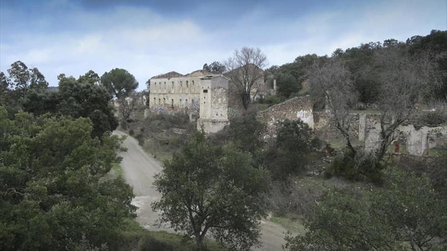 Bloque vecinal por el posible impacto ambiental de la mina de Valdeflores de Cáceres