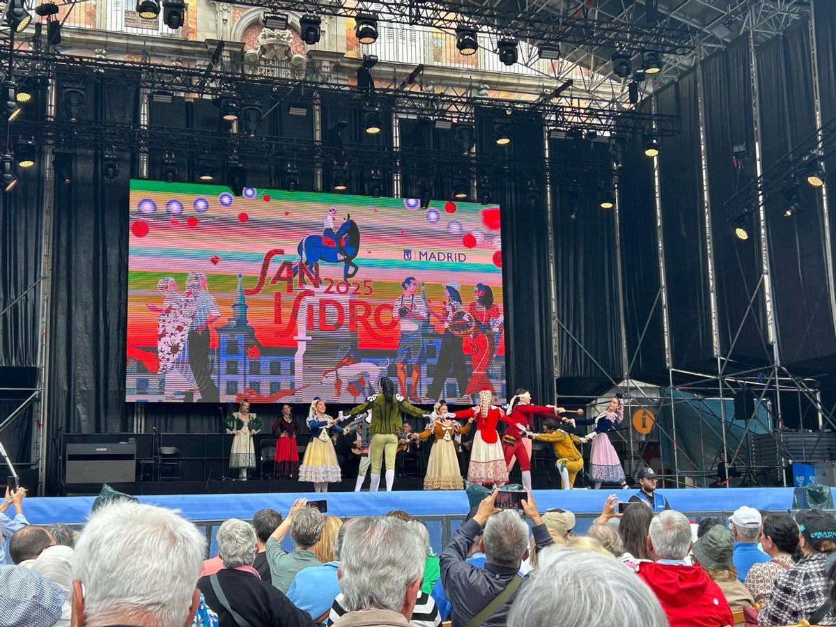 Actuación del Grupo Folklórico &quot;Villa de Madrid&quot;