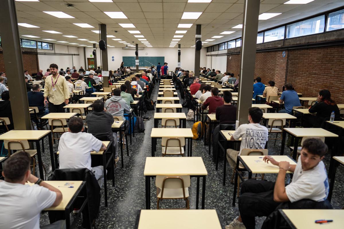 "Héroes opositores"