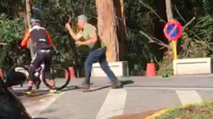Un camionero agrede a dos ciclistas con un martillo en Pontevedra