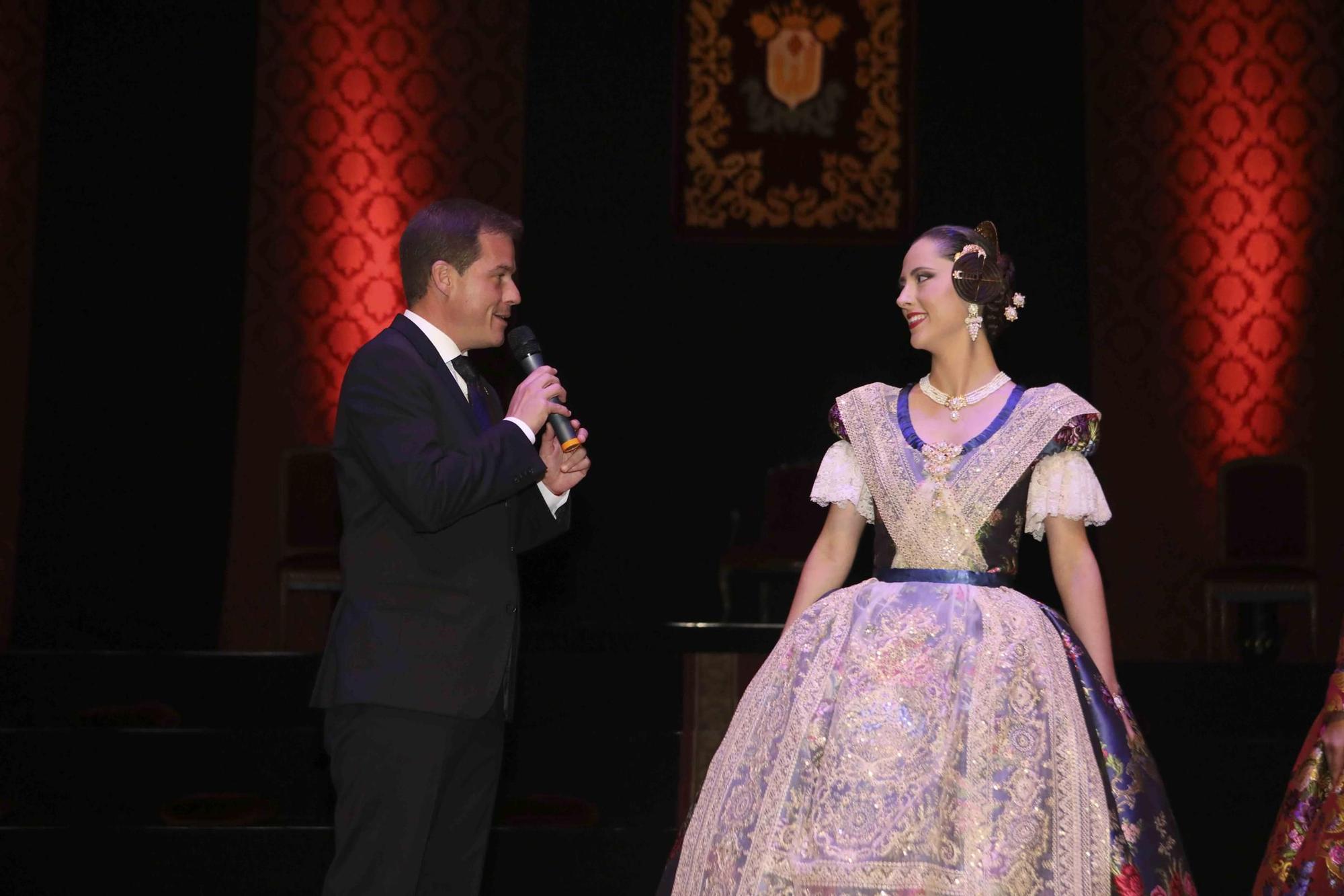 Así fueron las presentaciones de las falleras mayores de Xàtiva