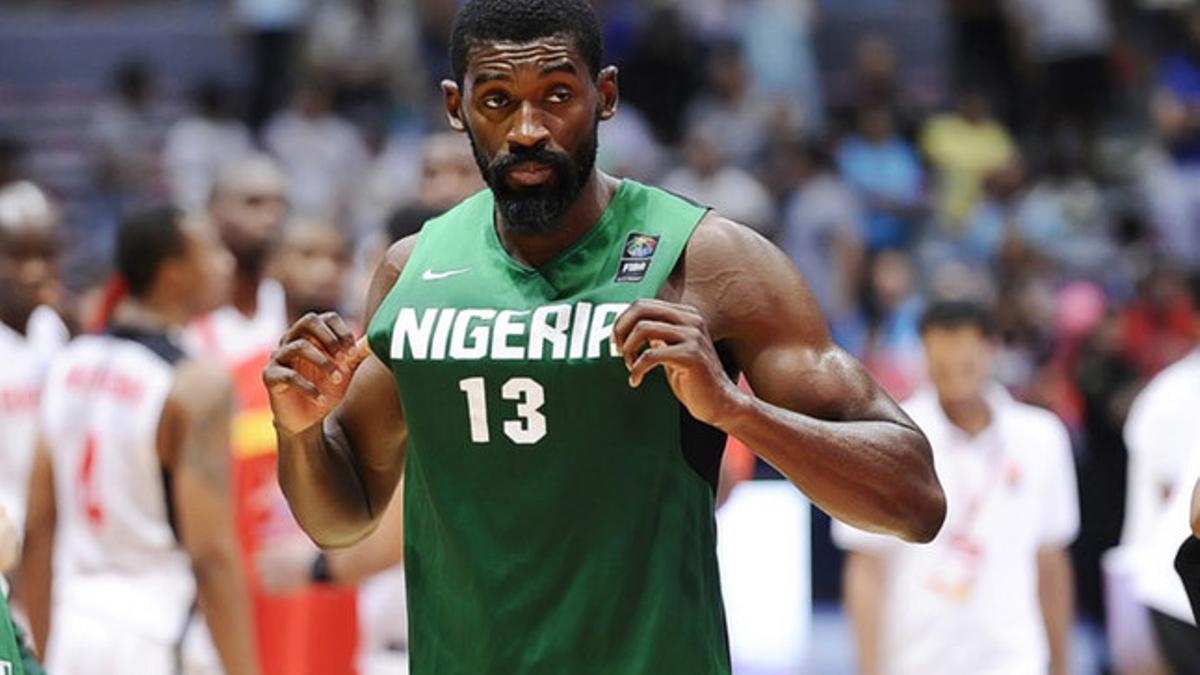 Shane Lawal, campeón del Afrobasket con Nigeria