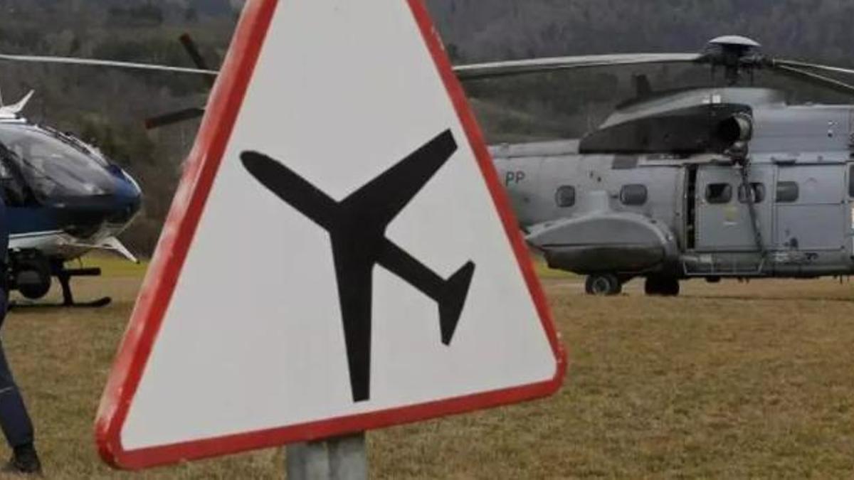 Un senyal d'advertència per pas d'aeronaus