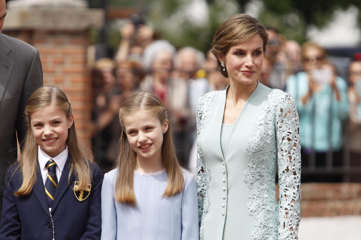 Primera Comunión de la Infanta Sofía: Letizia de verde menta y con el pelo recogido