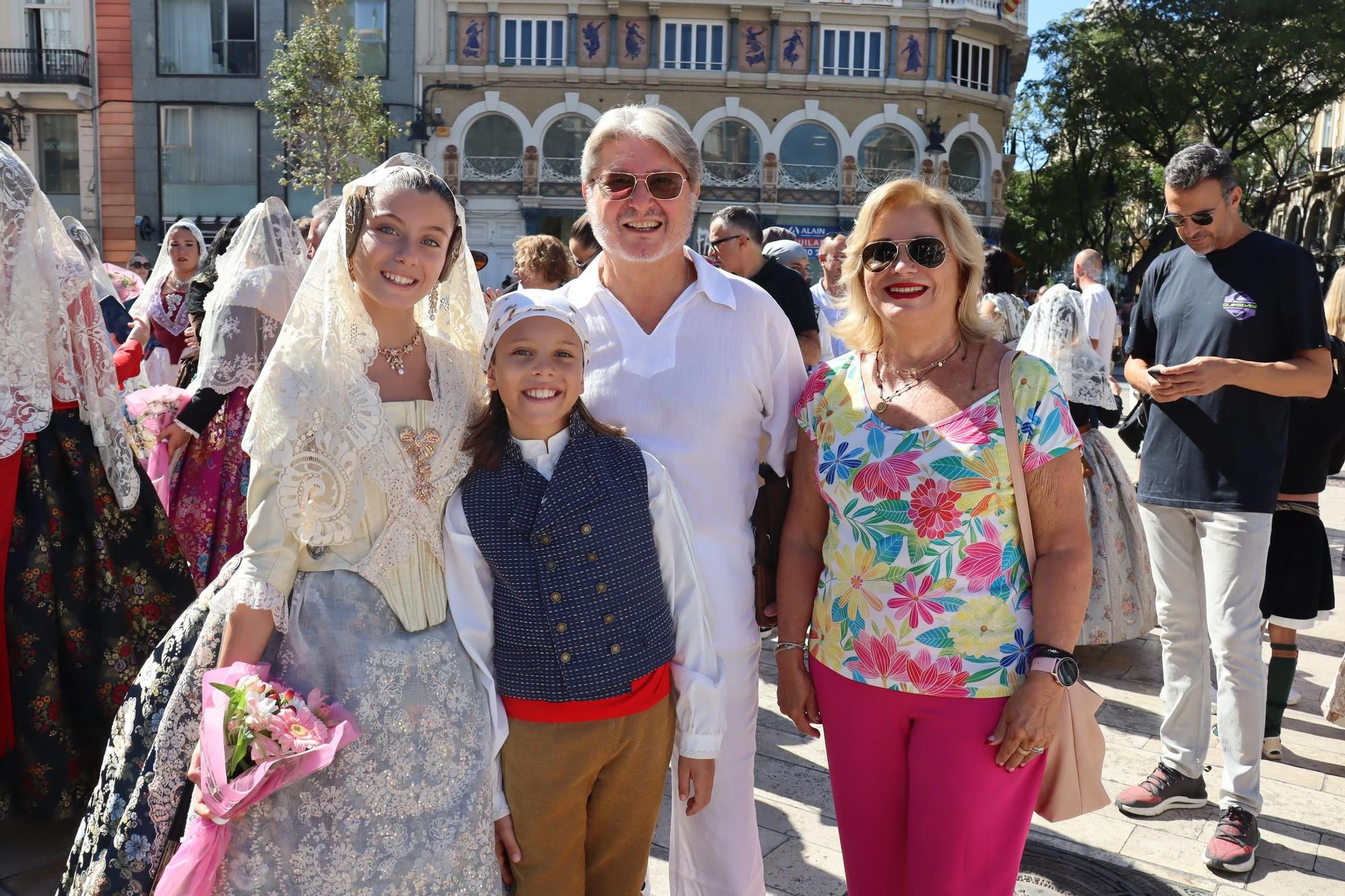 Una Ofrenda en pleno Septiembre con las Fallas del Marítimo