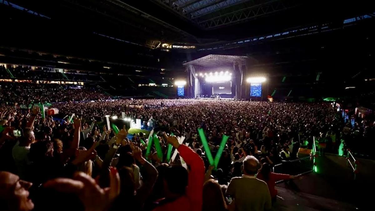 Un concierto del festival 'Locos por la Música' en el Bernabeu.