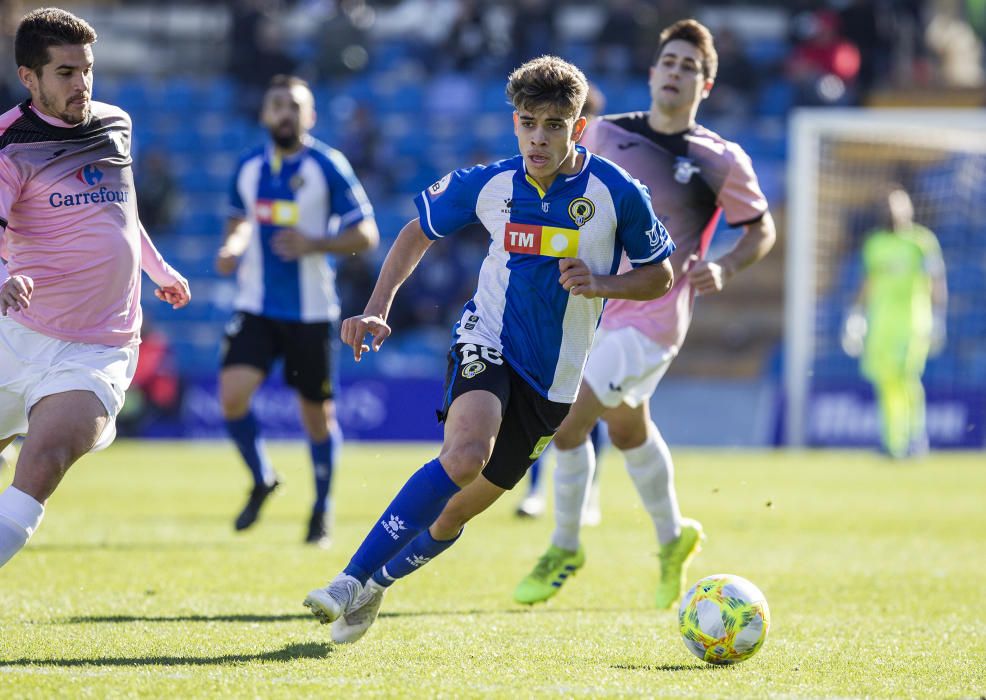 El Hércules desperdicia la ocasión y no pasa del empate ante el AE Prat.