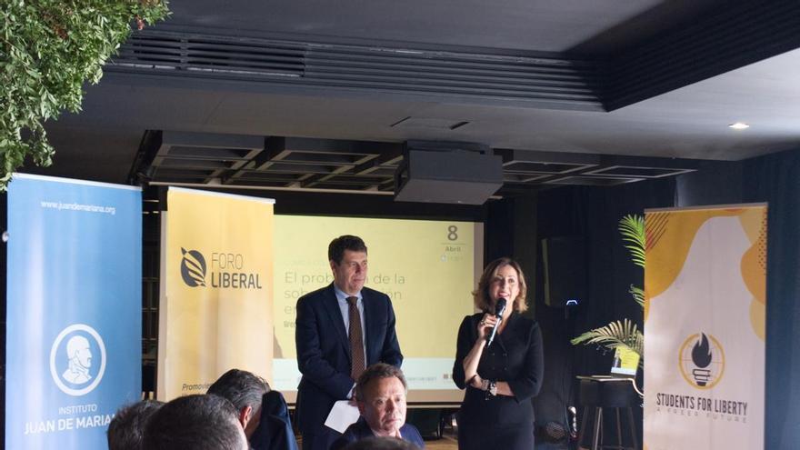 a empresarios para analizar el impacto de la sobrerregulación en la economía