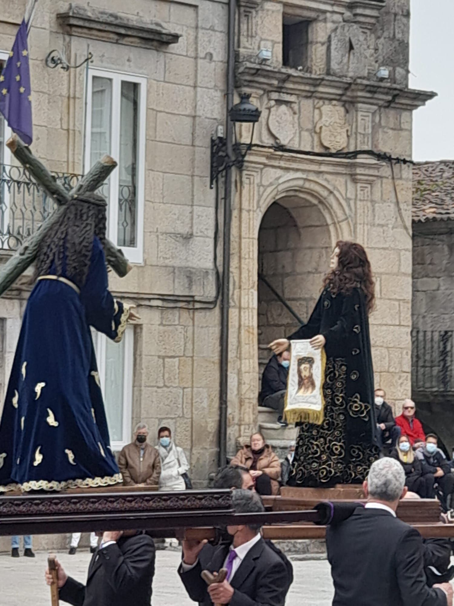 https://www.farodevigo.es/ourense/2022/04/16/ribadavia-recupera-procesion-santo-encontro-65059672.html