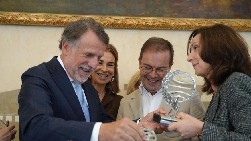 El Premio Planeta celebra su 75 aniversario con pleno de finalistas marcadas por la "necesidad de sanación"