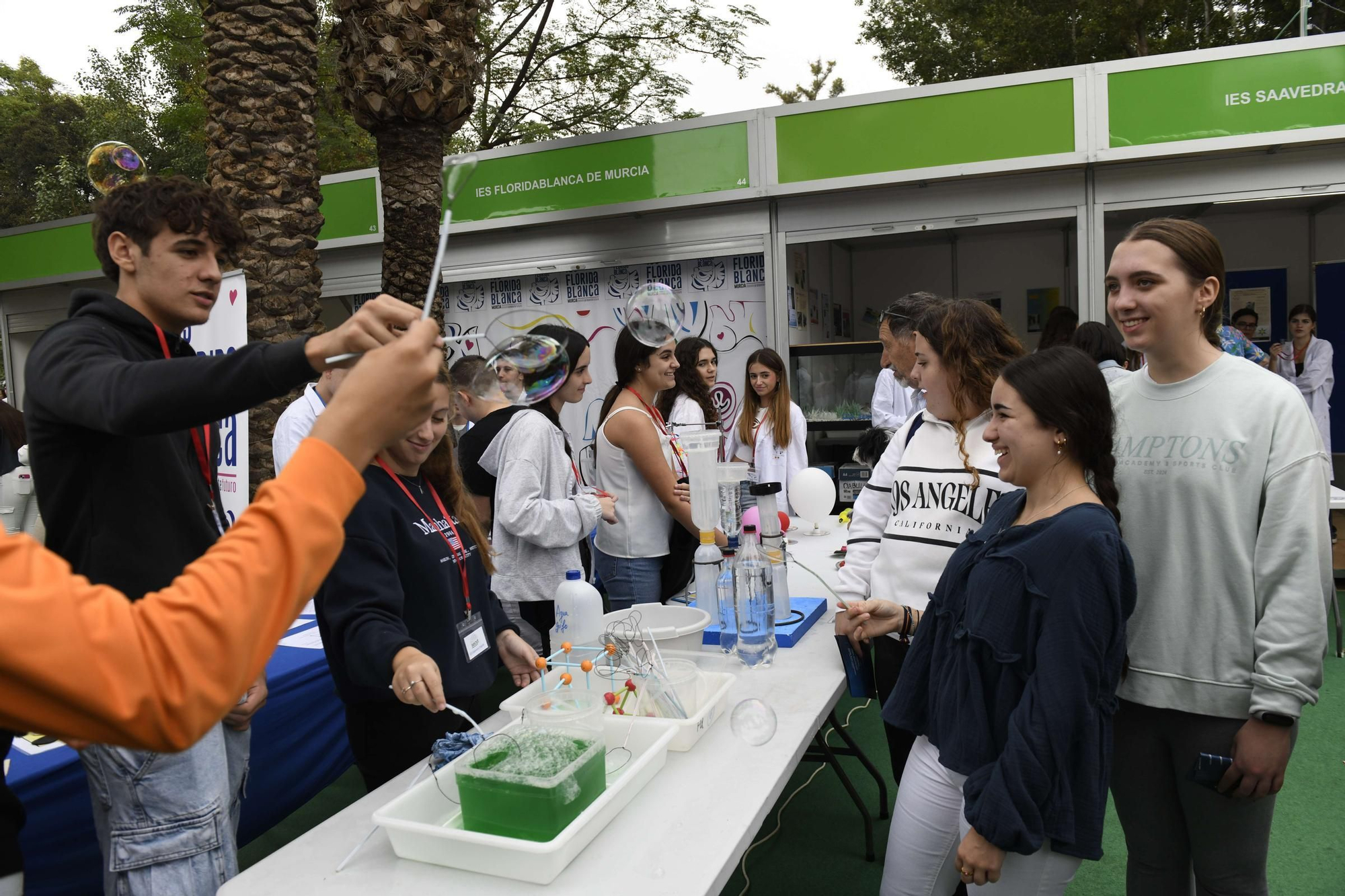 La primera jornada de la Semana de la Ciencia de Murcia, en imágenes