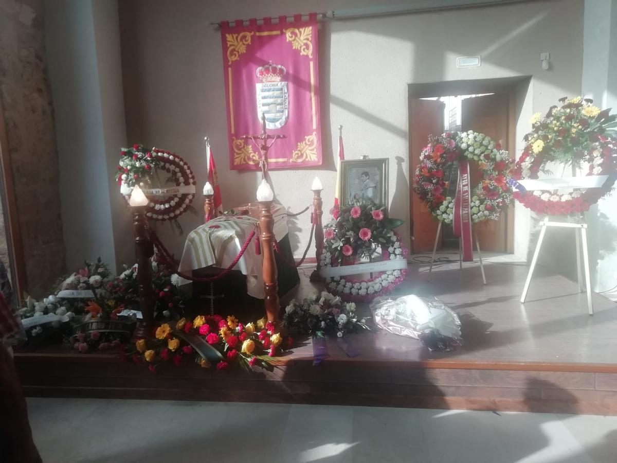 Capilla ardiente del torero zamorano instalada en el Consistorio de Villalpando.