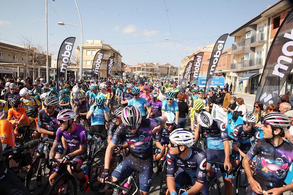 Así ha sido la salida de la Vuelta a Murcia en Fortuna