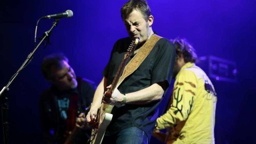 Hendrik Röver en un concierto en Vigo al frente de Los Deltonos. // Adrián Irago