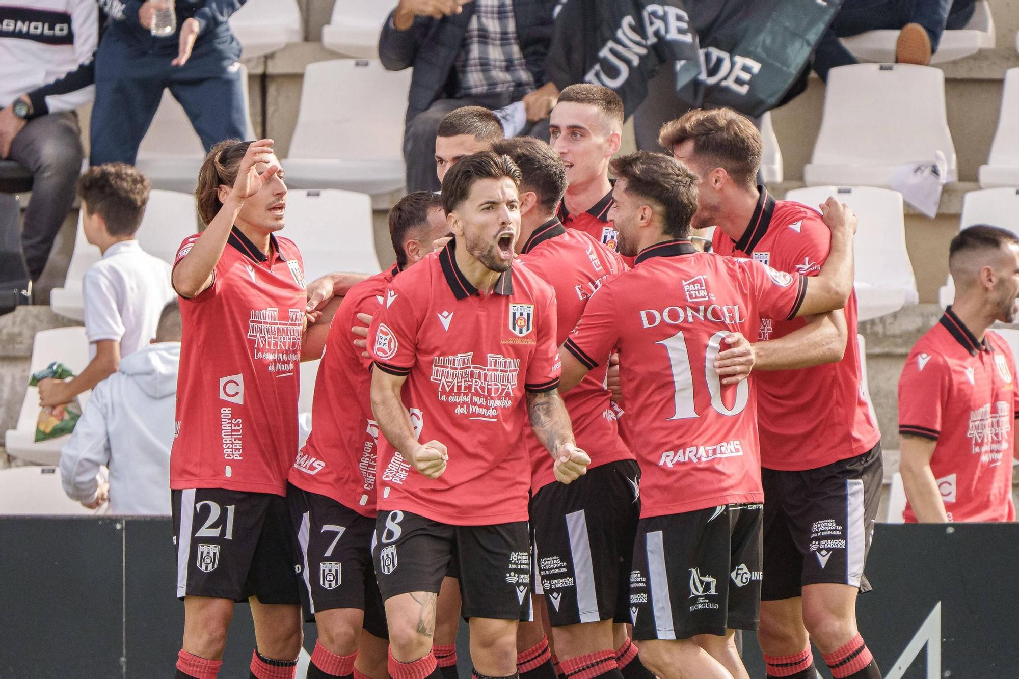 El Mérida - Real Madrid Castilla, en imágenes