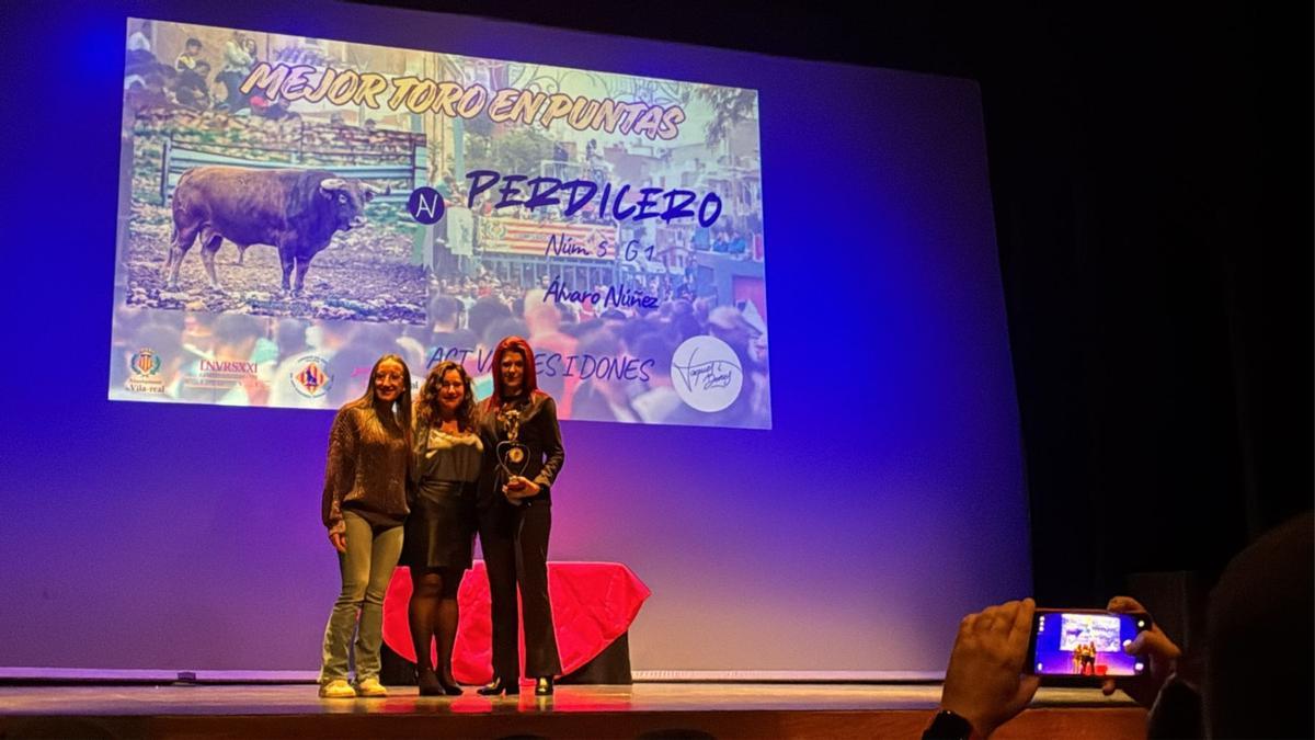 Mejor toro en puntas.