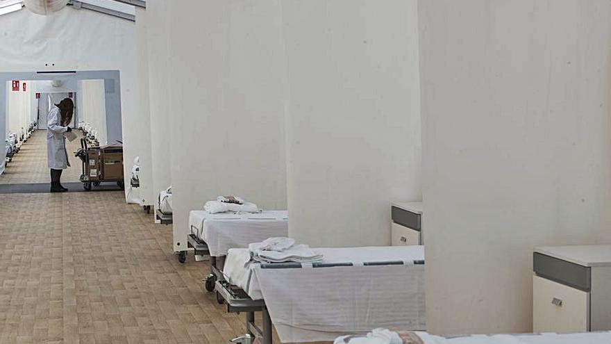 Las camas en el hospital de campaña de València. | G. CABALLERO