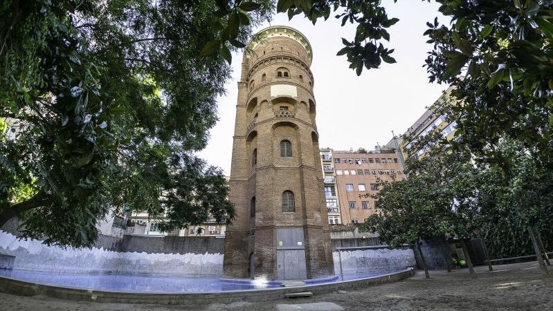 La Torre de les Aigües de la calle Bruc, en el Eixample.