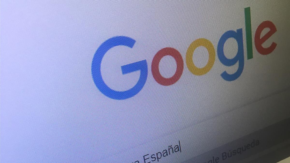 Pantalla de la barra del buscador de Google en una pantalla