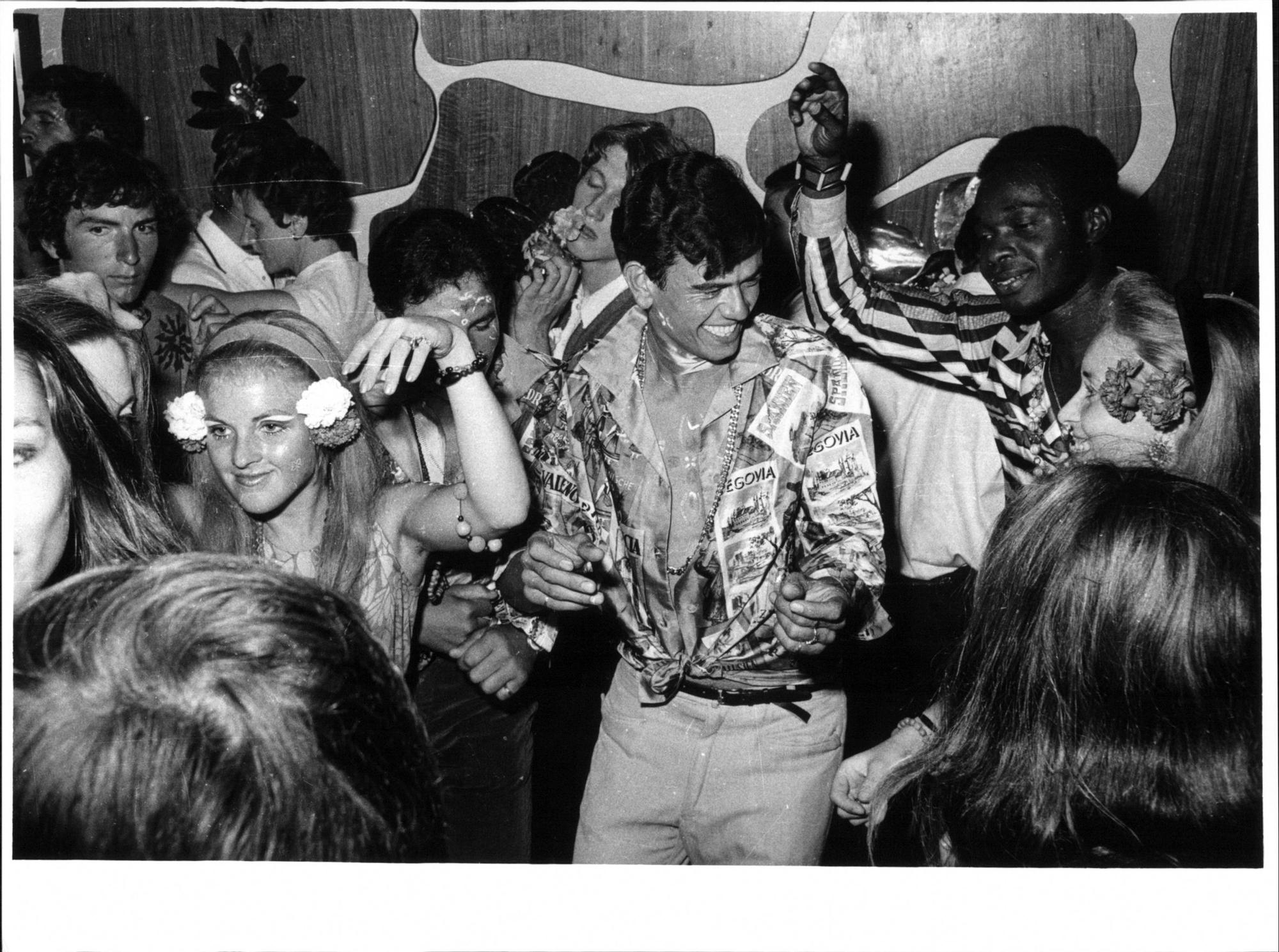 Festa en una discoteca de l'Escala, 1977