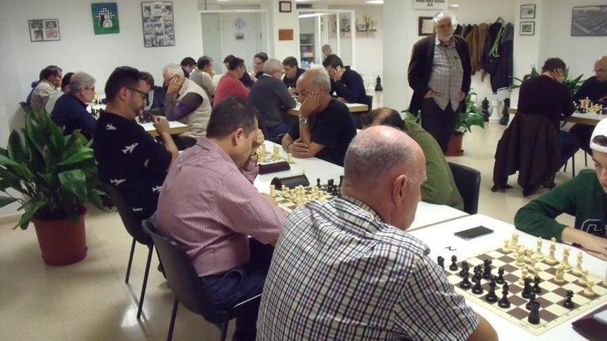 Partidas de ajedrez en el Ateneo Pablo Iglesias