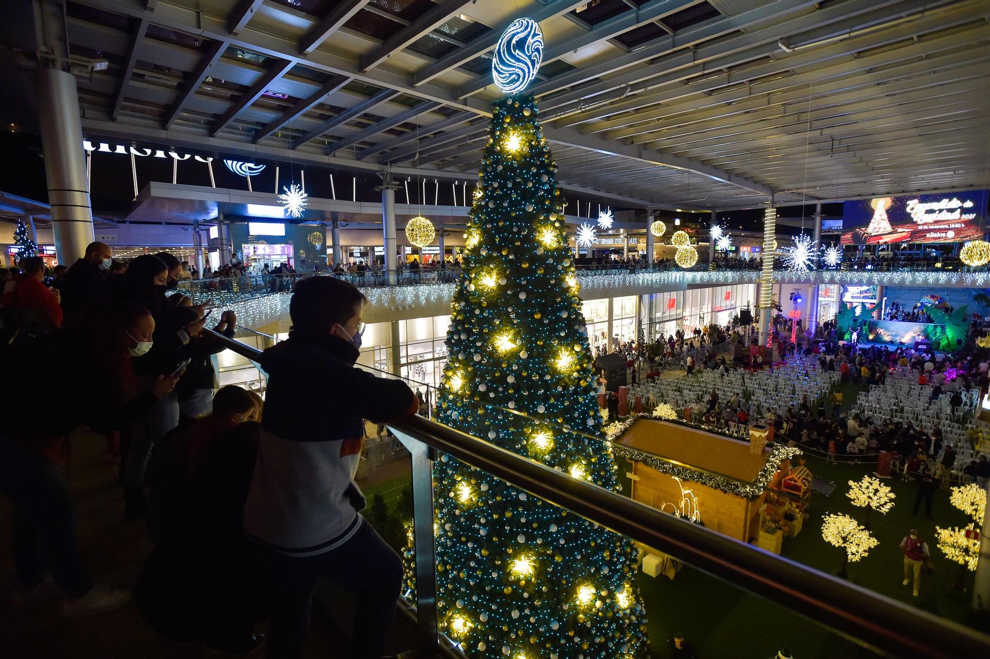 Decoración navideña en el Centro Comercial Los Alisios